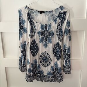 Vintage INC Women's Blue and White Patterned Top size Large